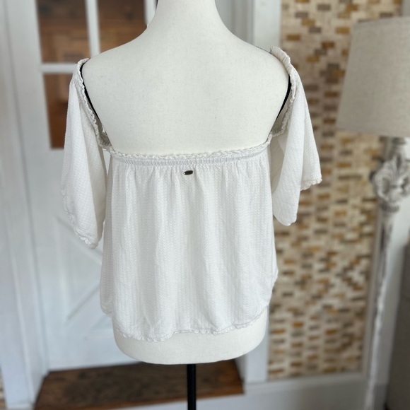 O'Neill White Smocked Short Sleeve Blouse - Picture 4 of 11